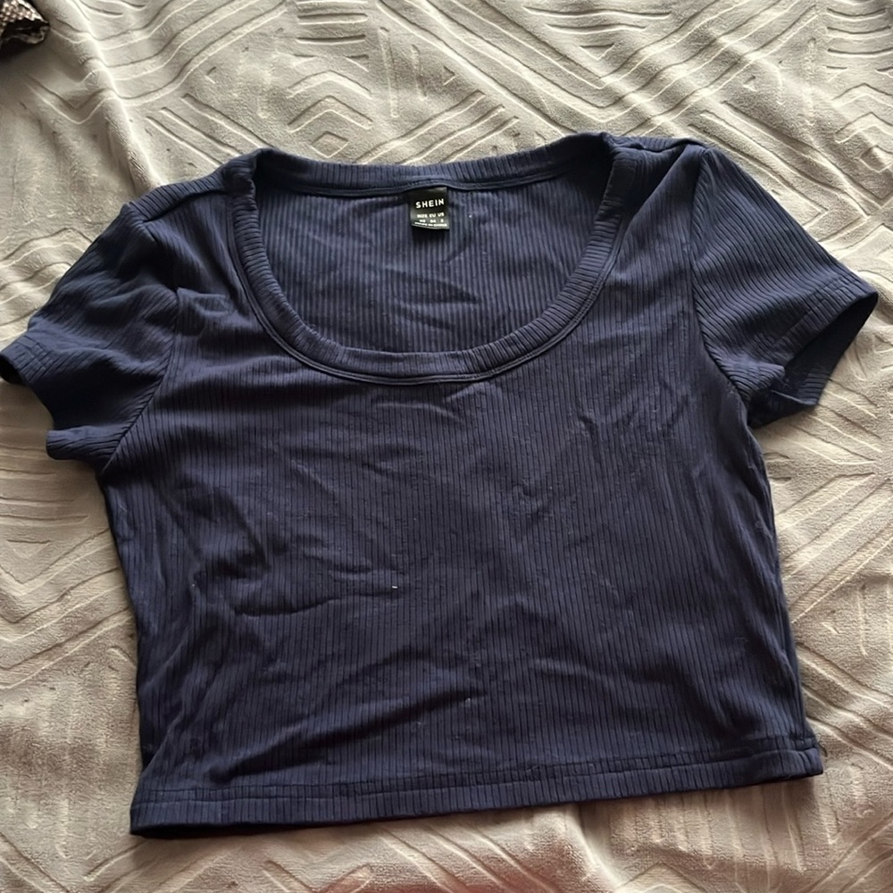 navy blue crop top